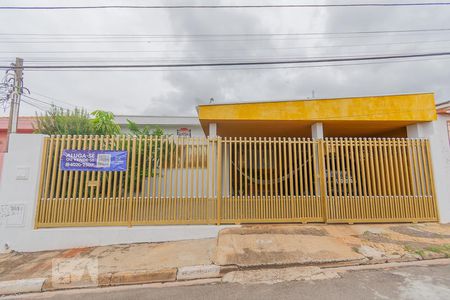 Casa à venda com 182m², 4 quartos e 3 vagas Casa à venda com 182m², 4 quartos e 3 vagasFachada