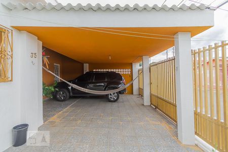 Casa à venda com 182m², 4 quartos e 3 vagas Casa à venda com 182m², 4 quartos e 3 vagasGaragem