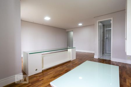 Sala de apartamento para alugar com 2 quartos, 81m² em Vila Amélia, São Paulo