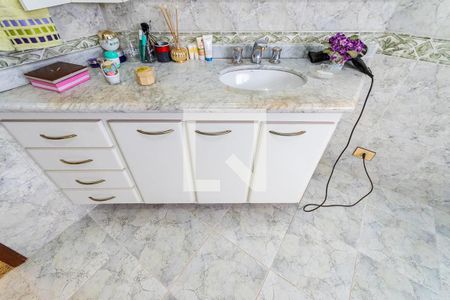 Casa à venda com 360m², 3 quartos e 6 vagasBanheiro suíte 1