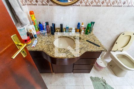 Casa à venda com 360m², 3 quartos e 6 vagasBanheiro suíte 3