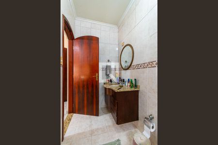 Casa à venda com 360m², 3 quartos e 6 vagasBanheiro suíte 3