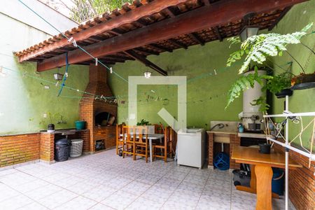 Casa à venda com 360m², 3 quartos e 6 vagasQuintal 