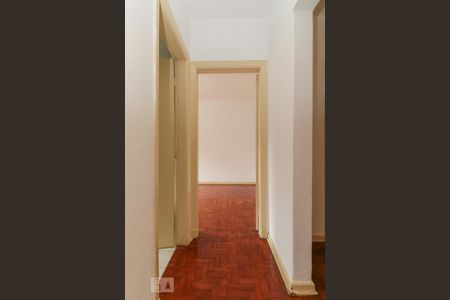 Corredor de apartamento para alugar com 2 quartos, 65m² em Pinheiros, São Paulo