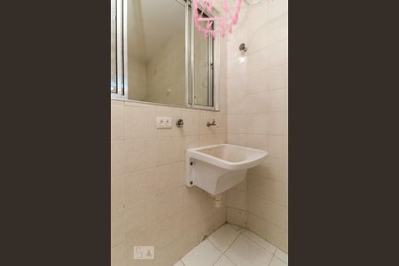 Apartamento para alugar com 65m², 2 quartos e 1 vagaÁrea de serviço