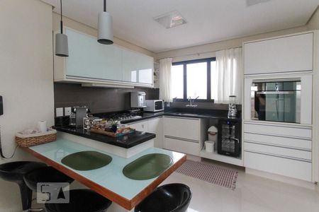 Apartamento à venda com 118m², 3 quartos e 3 vagasCozinha