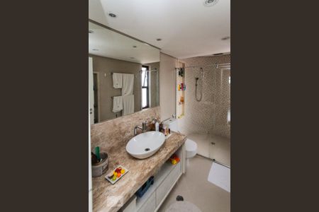 Apartamento à venda com 118m², 3 quartos e 3 vagasbanheiro da Suite