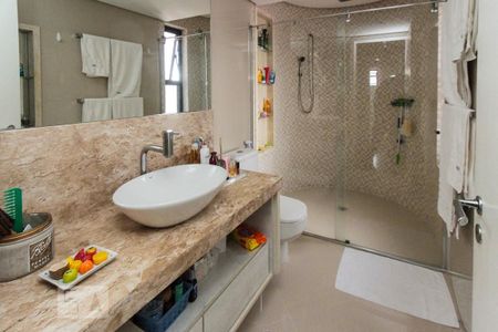 Apartamento à venda com 118m², 3 quartos e 3 vagasbanheiro da Suite