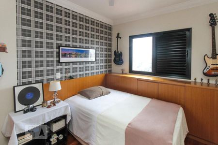 Apartamento à venda com 118m², 3 quartos e 3 vagasQuarto 02