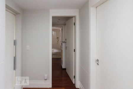 Apartamento à venda com 118m², 3 quartos e 3 vagasCorredor