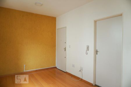Entrada para a sala de apartamento para alugar com 2 quartos, 46m² em Ouro Preto, Belo Horizonte