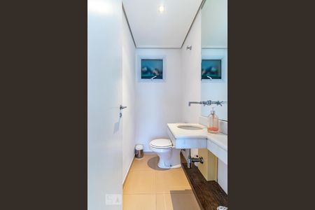 Lavabo de apartamento para alugar com 2 quartos, 80m² em Jurubatuba, São Paulo