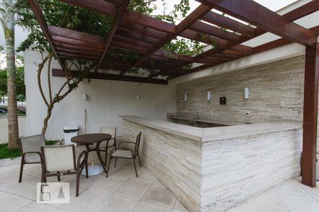 Apartamento à venda com 35m², 1 quarto e 1 vaga Apartamento à venda com 35m², 1 quarto e 1 vagaÁrea comum - Churrasqueira