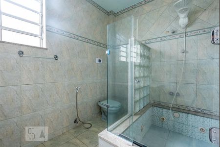 Casa à venda com 250m², 3 quartos e 4 vagas Casa à venda com 250m², 3 quartos e 4 vagasBanheiro Social 2