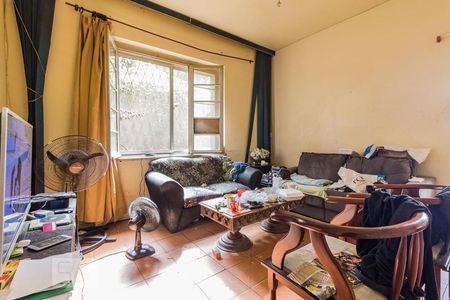 Casa à venda com 200m², 4 quartos e 2 vagasSala