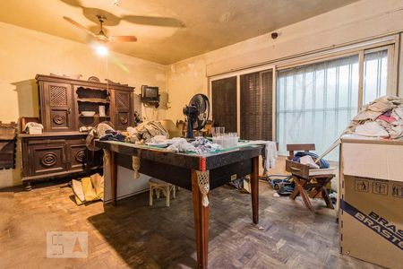 Casa à venda com 200m², 4 quartos e 2 vagassala2