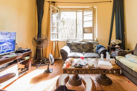 Casa à venda com 200m², 4 quartos e 2 vagasSala