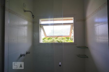 Casa à venda com 238m², 4 quartos e 2 vagasBanheiro Corredor