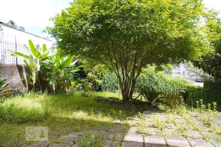 Casa à venda com 238m², 4 quartos e 2 vagasPátio Fundos