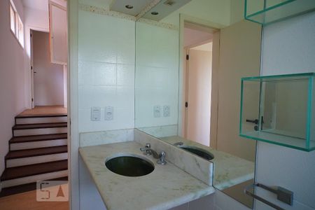 Casa à venda com 238m², 4 quartos e 2 vagasBanheiro Corredor
