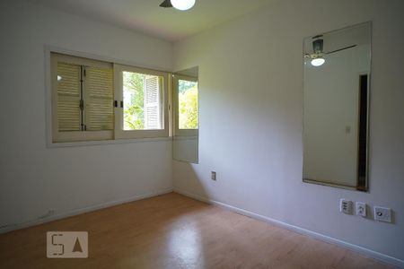 Casa à venda com 238m², 4 quartos e 2 vagasSuite