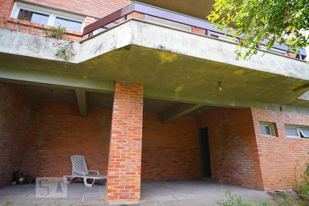 Casa à venda com 238m², 4 quartos e 2 vagasFachada Fundos