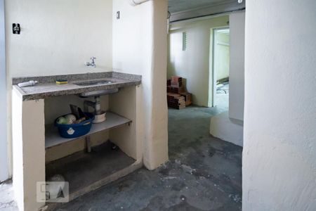 Casa à venda com 160m², 3 quartos e 8 vagasPorão