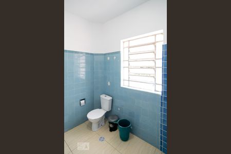 Casa à venda com 160m², 3 quartos e 8 vagasBanheiro Social Quartos