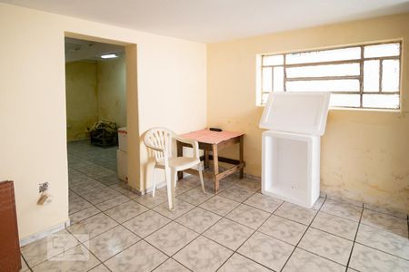 Casa à venda com 160m², 3 quartos e 8 vagasPorão