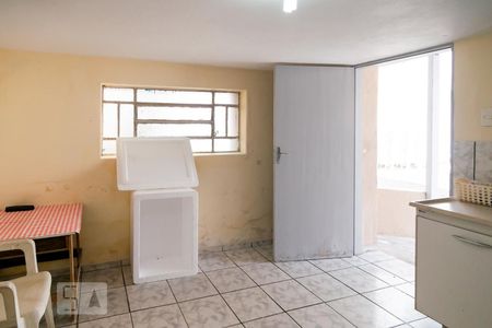 Casa à venda com 160m², 3 quartos e 8 vagasPorão