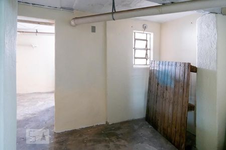 Casa à venda com 160m², 3 quartos e 8 vagasPorão
