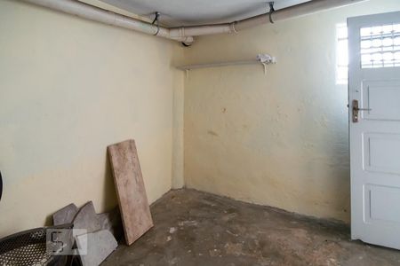 Casa à venda com 160m², 3 quartos e 8 vagasPorão