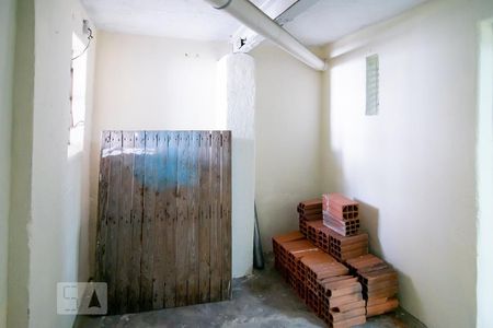 Casa à venda com 160m², 3 quartos e 8 vagasPorão