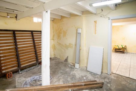 Casa à venda com 160m², 3 quartos e 8 vagasPorão