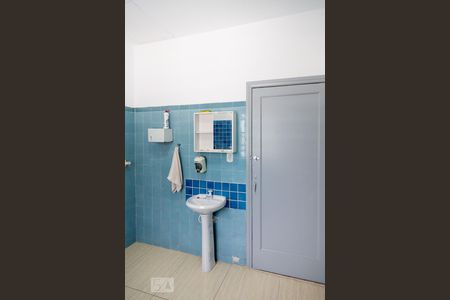 Casa à venda com 160m², 3 quartos e 8 vagasBanheiro Social Quartos