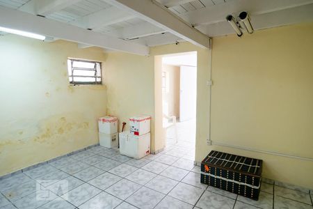 Casa à venda com 160m², 3 quartos e 8 vagasPorão