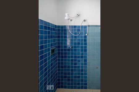 Casa à venda com 160m², 3 quartos e 8 vagasBanheiro Social Quartos