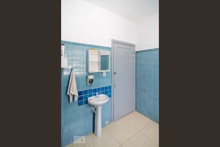 Casa à venda com 160m², 3 quartos e 8 vagasBanheiro Social Quartos