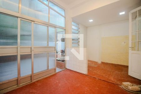 Casa à venda com 200m², 3 quartos e sem vagaÁrea de Serviço