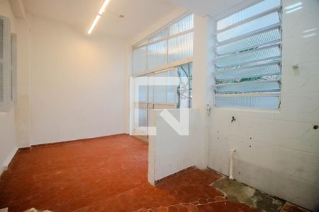 Casa à venda com 200m², 3 quartos e sem vagaÁrea de Serviço