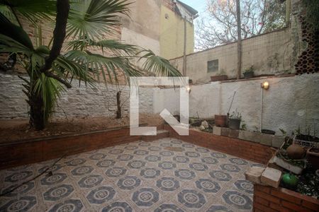 Casa à venda com 200m², 3 quartos e sem vagaPátio