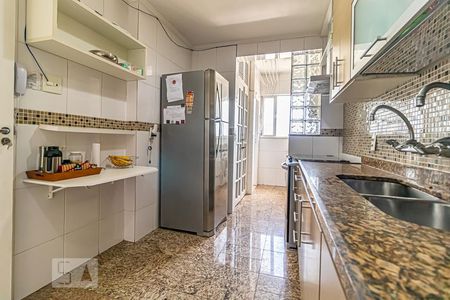 Apartamento à venda com 87m², 2 quartos e 1 vagaCozinha e Área de Serviço
