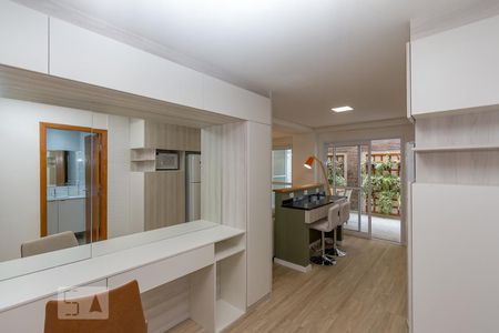 Sala de apartamento para alugar com 1 quarto, 58m² em Santo Amaro, São Paulo