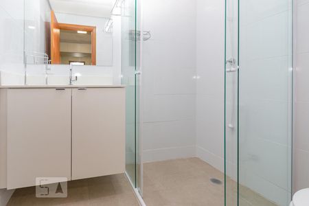 Apartamento para alugar com 58m², 1 quarto e 2 vagas Apartamento para alugar com 58m², 1 quarto e 2 vagasBanheiro