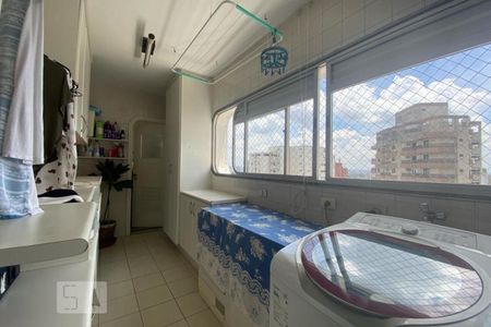 Apartamento para alugar com 290m², 4 quartos e 3 vagas Apartamento para alugar com 290m², 4 quartos e 3 vagasÁrea de Serviço