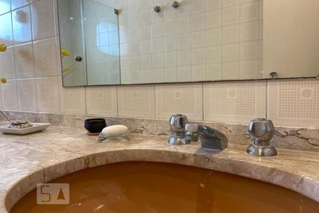 Apartamento para alugar com 290m², 4 quartos e 3 vagas Apartamento para alugar com 290m², 4 quartos e 3 vagasBanheiro - Torneira