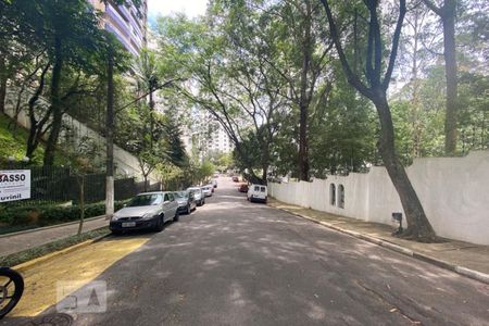 Apartamento para alugar com 290m², 4 quartos e 3 vagas Apartamento para alugar com 290m², 4 quartos e 3 vagasVista da Rua