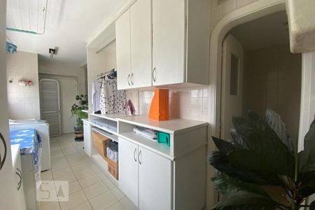 Apartamento para alugar com 290m², 4 quartos e 3 vagas Apartamento para alugar com 290m², 4 quartos e 3 vagasÁrea de Serviço