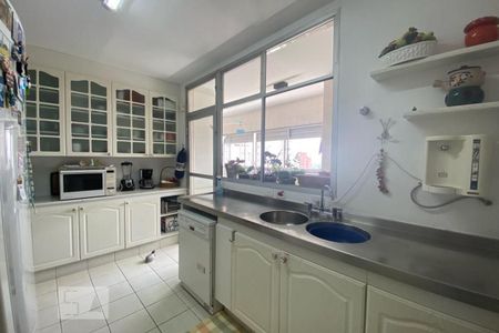 Apartamento para alugar com 290m², 4 quartos e 3 vagas Apartamento para alugar com 290m², 4 quartos e 3 vagasCozinha