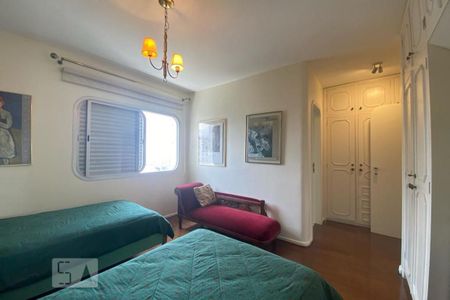 Apartamento para alugar com 290m², 4 quartos e 3 vagas Apartamento para alugar com 290m², 4 quartos e 3 vagasSuíte 2